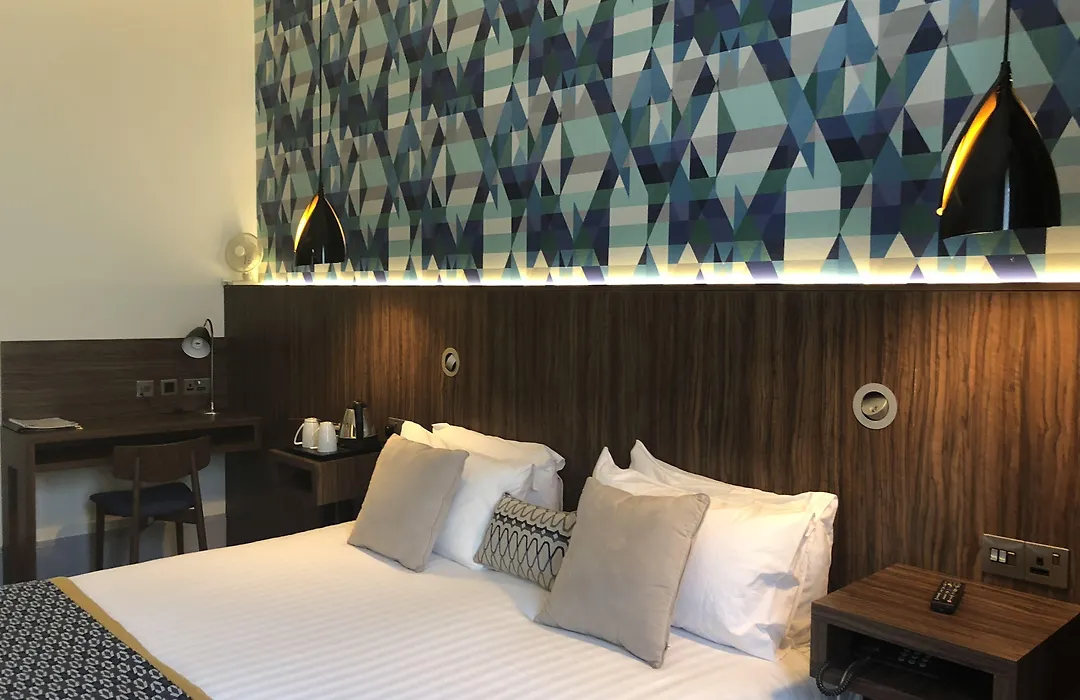 Cairn Hotel & Apartments-1